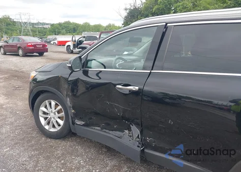 2017 Kia Sorento 3.3L Lx из США, поврежденный, VIN 5XYPGDA53HG320799